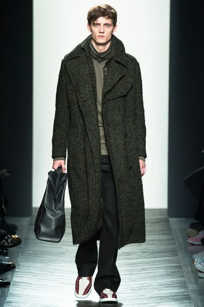 Look 24